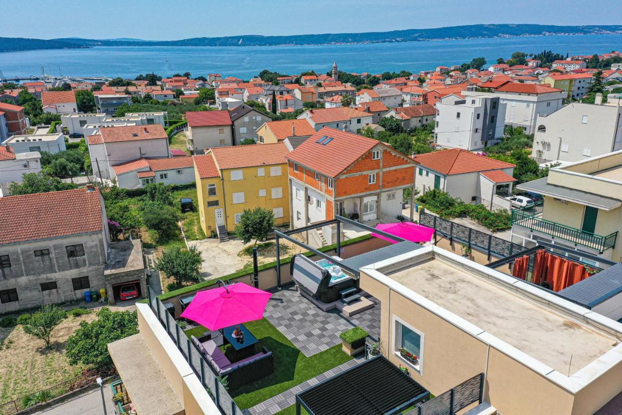 Apartments With A Parking Space Kastel Gomilica, Kastela - 21138 外观 照片